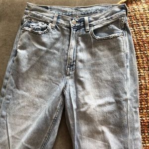 American eagle mom jeans